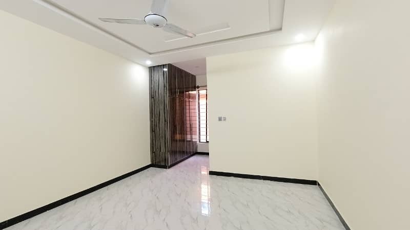 Ground Portion For Rent In G15 Size 12 Marla Water Gas Electricity All Facilities Near To Markaz Masjid Best Location More Seven Options Available 11