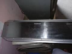 split AC cristal look