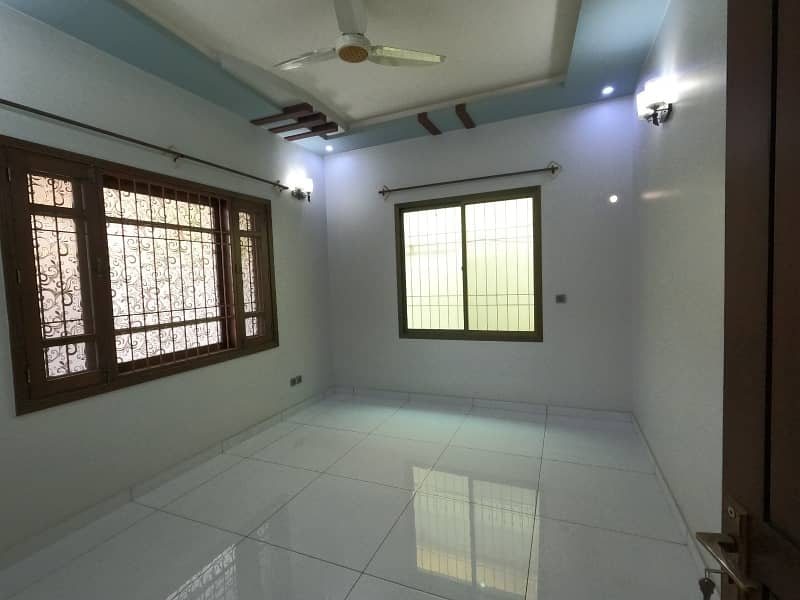 Prime Location 400 Square Yards House For Rent In Beautiful Saadi Town 11