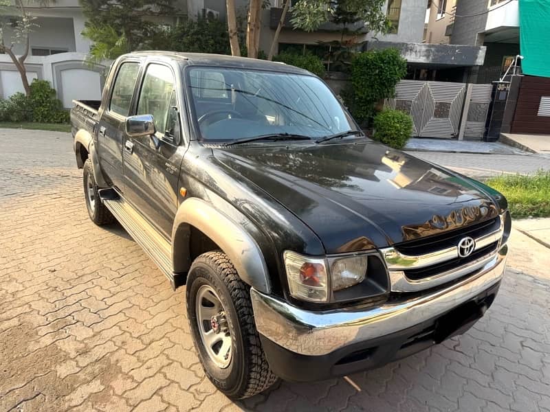 Toyota Hilux 2001 4