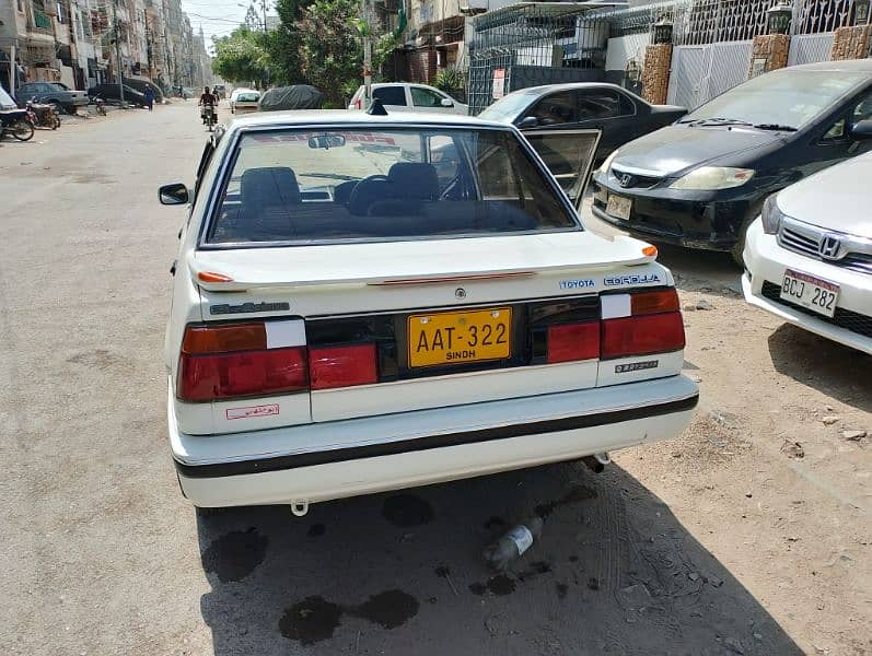 Toyota Corolla GL saloon86 1996 8