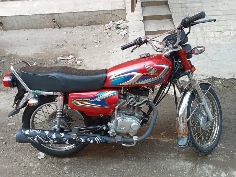 Honda cg 125 red 2022 model urgent sell 2