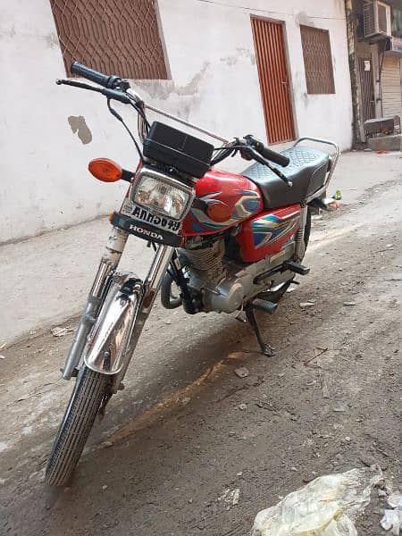 Honda cg 125 red 2022 model urgent sell 11