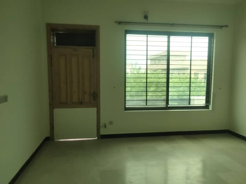 Kanal Upper Portion For Rent 0