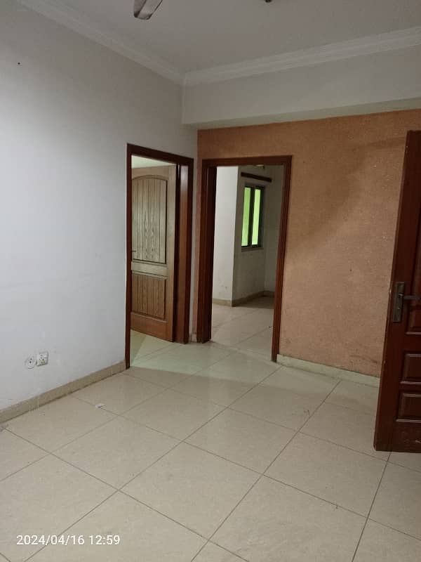 3 Bed Flat Is Available For Rent 1