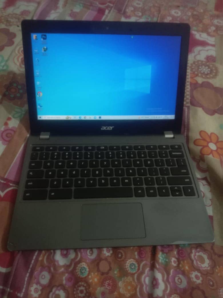 Acer C740 | 256 GB SSD | 4GB RAM | 12 Inches Display 1