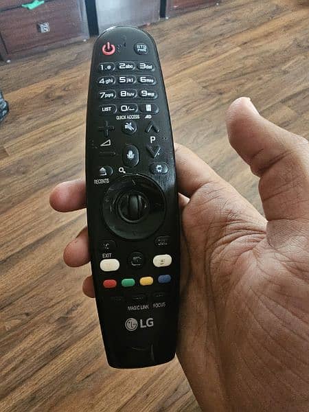 urgent: LG 49" Smart TV with magic remote (49LJ610V-TA) 2