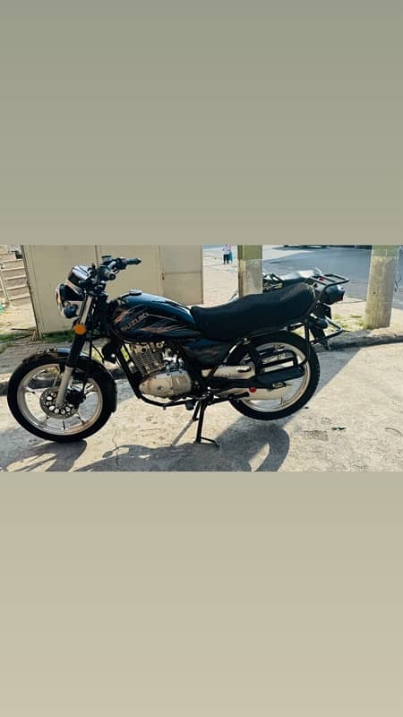 Suzuki GS 150 2