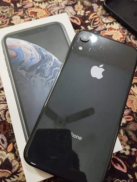 i phone xr dual pta face off ha or koi b masla ni ha 0