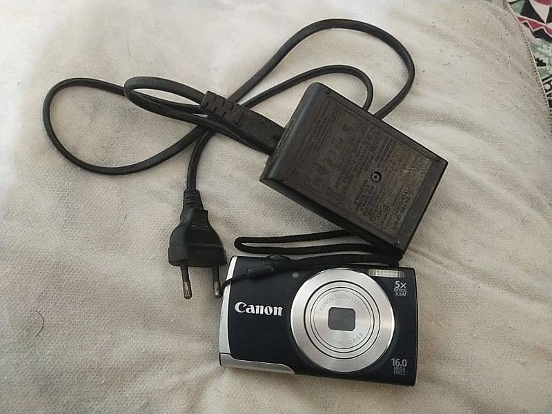 Canon Camera for Sale. 2