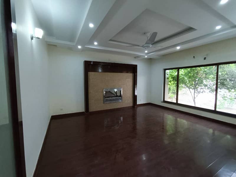 One Kanal Beautiful House For Sale In Overseas A Bahria Town Lahore 5