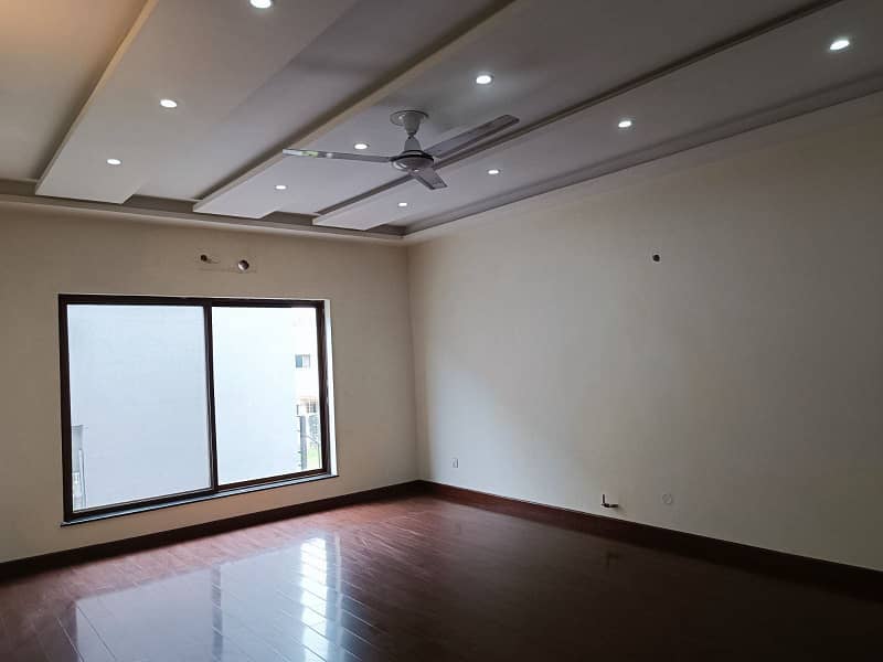 One Kanal Beautiful House For Sale In Overseas A Bahria Town Lahore 22