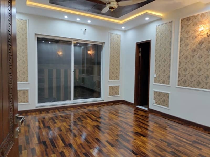 Well-constructed House Available For sale In Bahria Town - Sector C 5