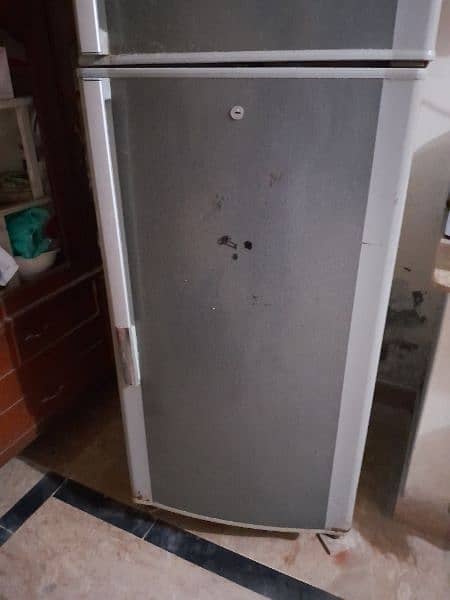 dawlance fridge medium size 1