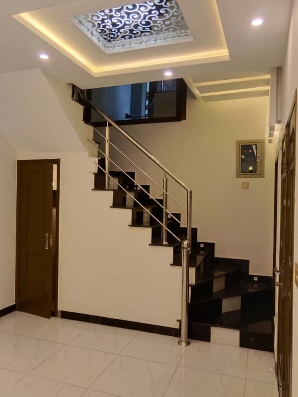 10 Marla House For sale In Bahria Town 3