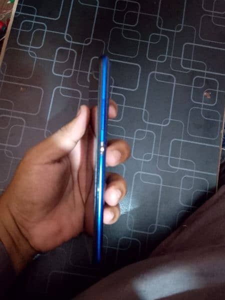 vivo y15 pro 6 gb ram 128 gb rom 2