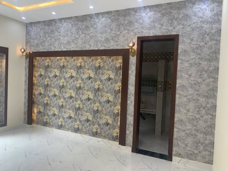 10 MARLA BRAND NEW HOUSE IS AVAILABLE FOR SALE IN 40 FT ROAD 28