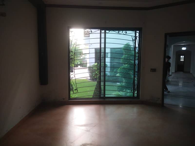 22 Marla Lower Portion 2 Bed Tv Lounge Separate Gate Available For Rent In DHA Phase 5 Near Wateen Chowk 0