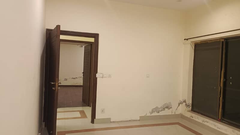 1 Kanal Upper Portion with Separate Gate Available For Rent In Dha Phase 1 ONLY FOR (Couples & Small Families) 11