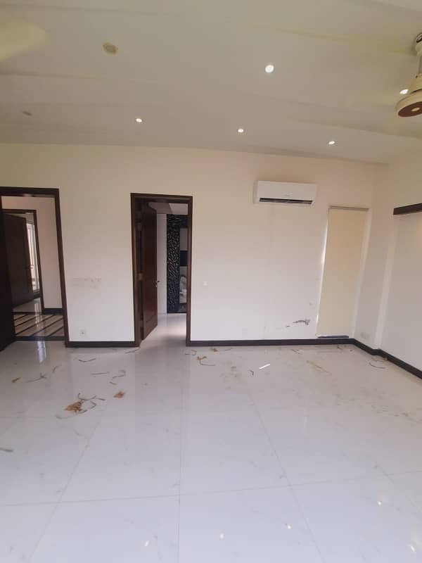 1 Kanal Full House 5beds 2 Tv Lounge Drawing Room 2 Kitchen Available For Rent Dha Phase 5 5