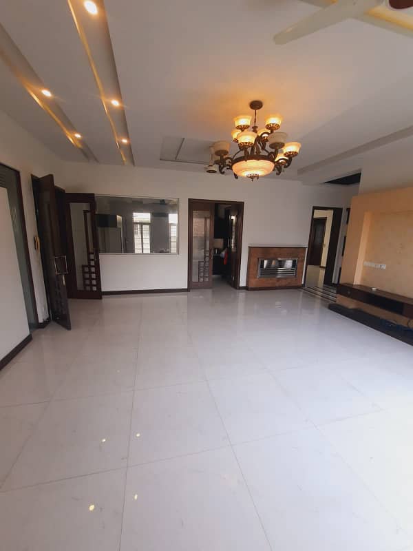 1 Kanal Full House 5beds 2 Tv Lounge Drawing Room 2 Kitchen Available For Rent Dha Phase 5 27