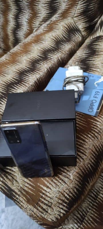 oppo f19 like brand new all ok with box and charger 9