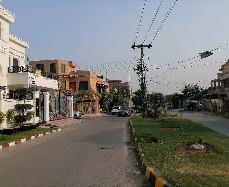 11 Marla House In Johar Town Phase 1 For sale 3