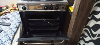 cooking range with oven good condition 1 time used