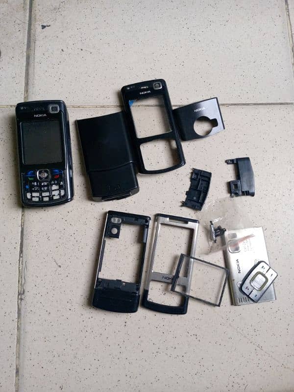 Nokia n 70 with new casing and 6500 casing complete 0