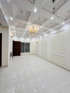 5 Marla Triple Story Luxury House For Sale in Park View City Lahore 0