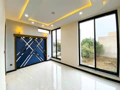 Modern Design 5 Marla Luxury Brand New House For Sale In Lahore 0