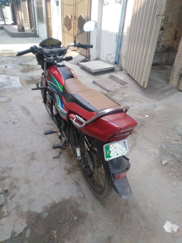 Honda pridor 100cc 3