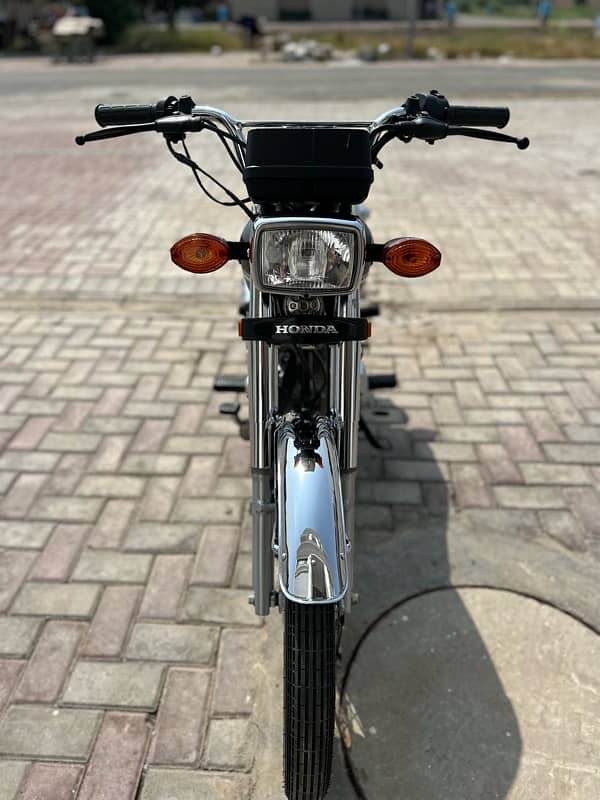 HONDA CG 125 SPECIAL EDITION 4