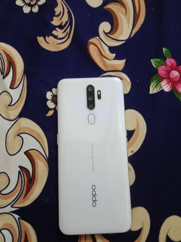 oppo A5 2020 3/64 with box and original charger 1