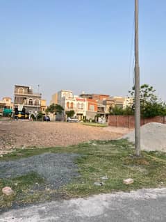 5 Marla Plot Available For Sale In Park View City Lahore 0