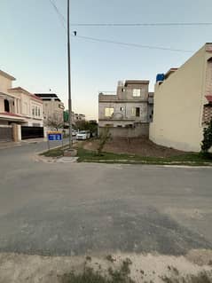 Full Possession Charges Paid Transfer Free Plot For Sale In Park View City Lahore