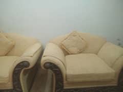 5 seater sofa set 2 side table and 1 center table  for sale 0