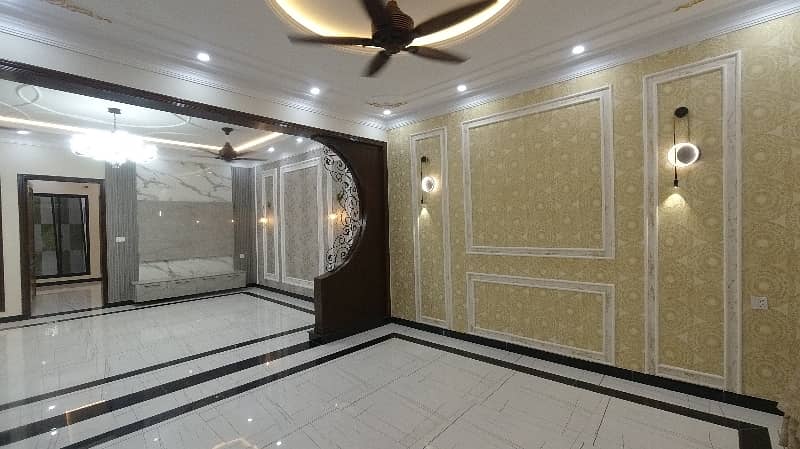 7.5 MARLA House For Sale In Beautiful Bismillah Housing Scheme - Hussain Block 6