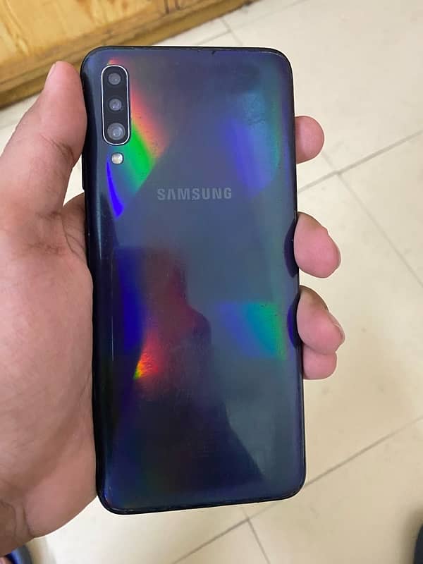 samsung a70 6 128 4