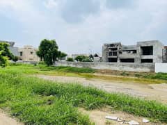 1 Kanal Corner Golden Number Residential Plot 555 For Sale In DHA Phase 7 Block V