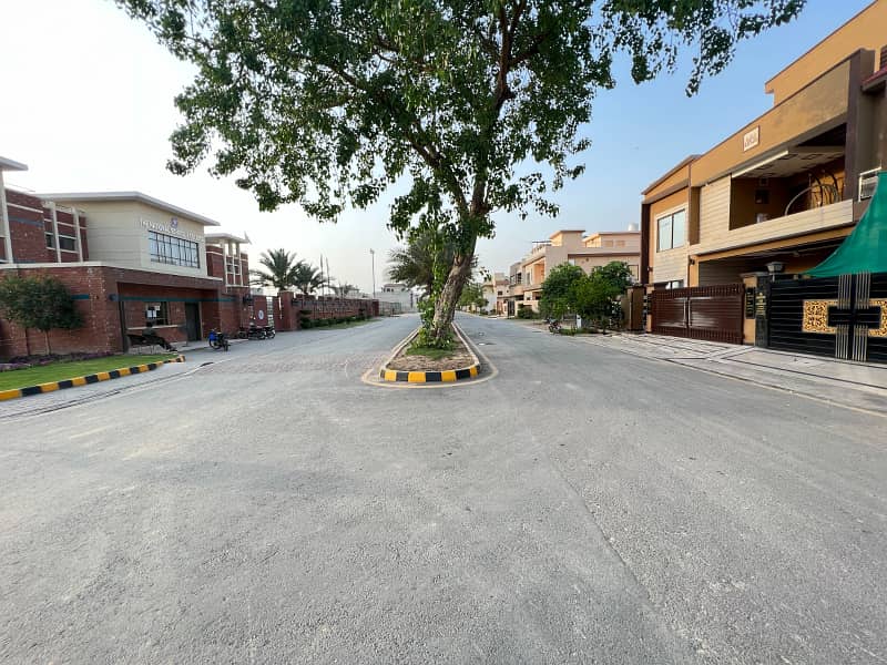 Prime Location 10 Marla Full Possessions Charges Paid Transfers Free Plot Available For Sale In Park View City Lahore 4