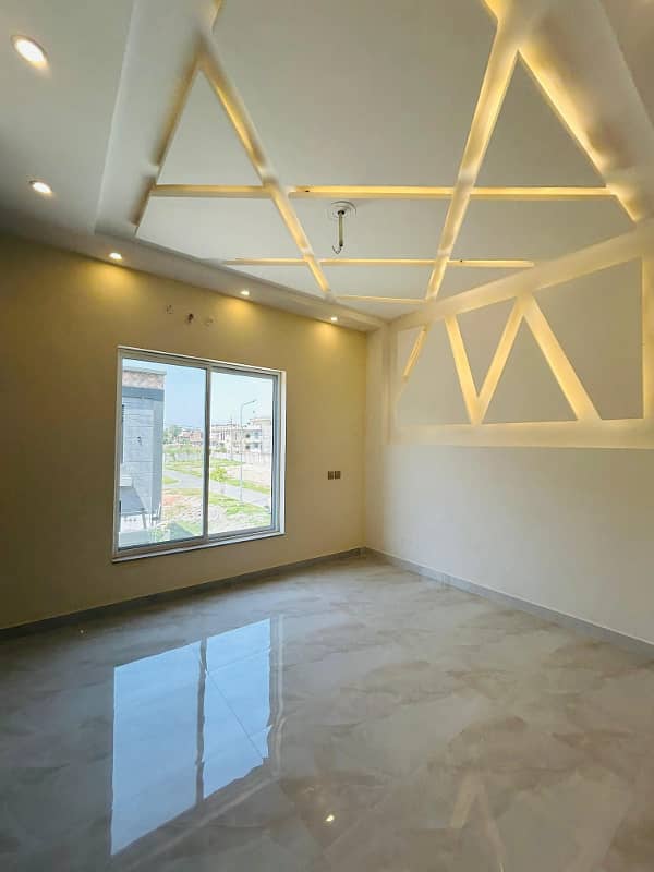 Modern Design 5 Marla House Available For Sale In Park View City Lahore 13