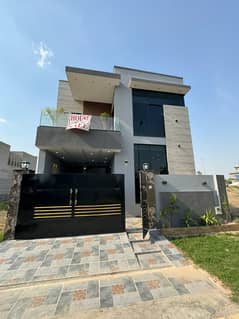 5 Marla Brand New Luxury House Available For Sale In Parkview City Lahore 0