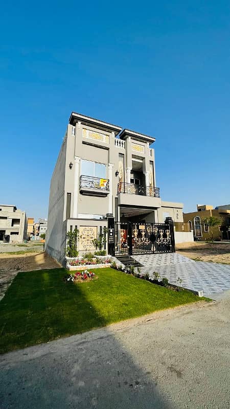 On 60 Fit Road Brand New 5 Marla House Available For Sale In Park View City Lahore 0