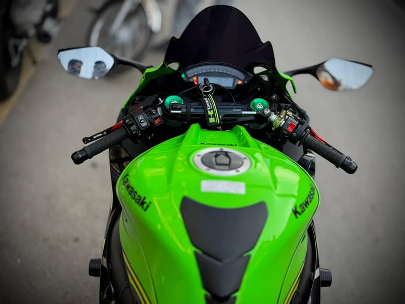 Kawasaki Ninja ZX-10R 2019 4