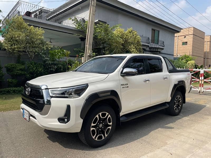 Toyota Hilux 2021 4