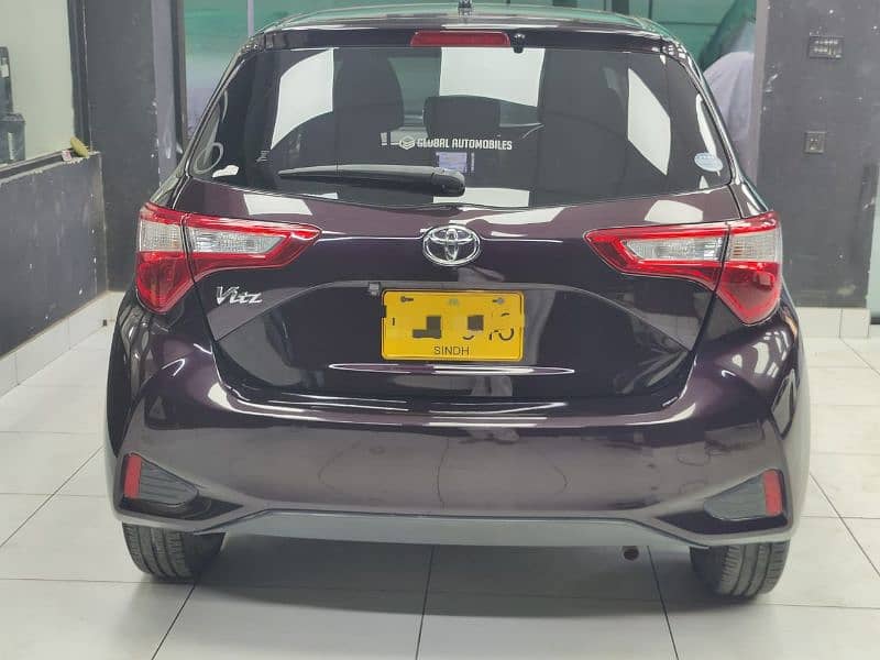 Toyota Vitz 2018 4