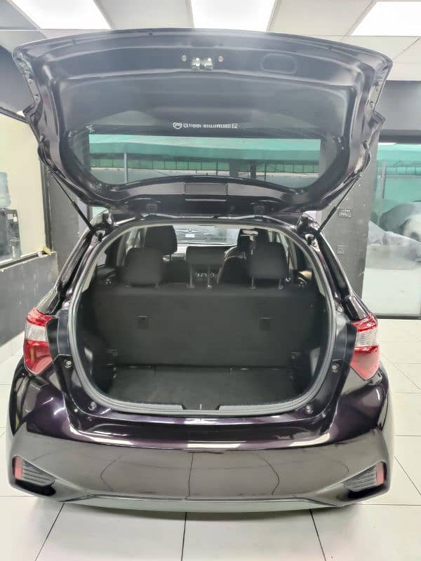 Toyota Vitz 2018 6