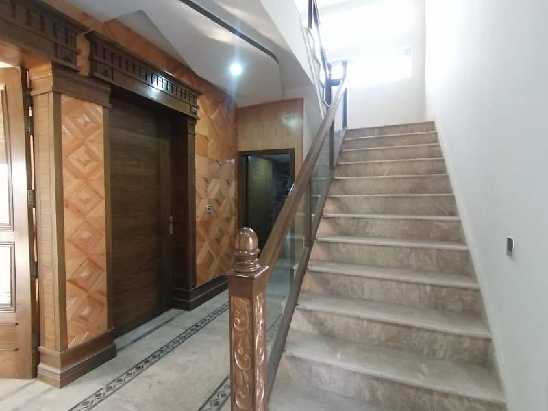 B-17 Kanal Brand New House Available For Sale 8