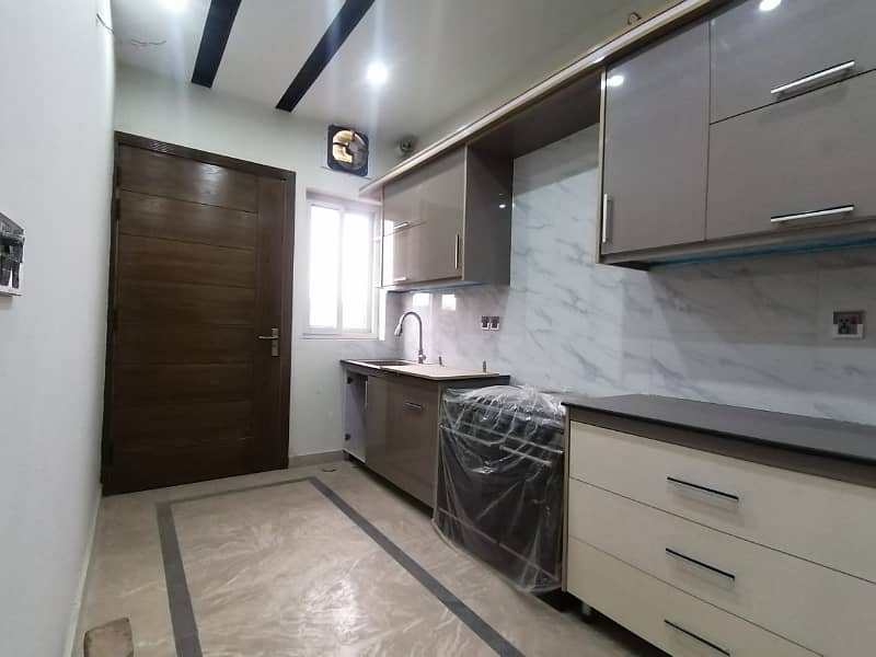 B-17 Kanal Brand New House Available For Sale 12